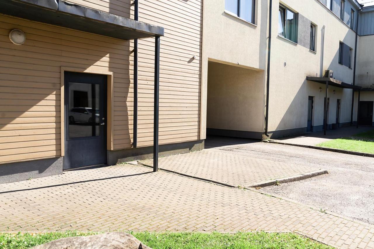 Kalevite Kodu 2-Toaline Apartment! Kuressaare Exterior photo